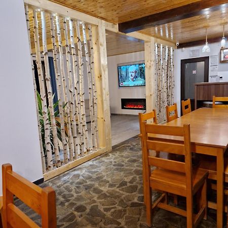 Hanul Doftana Trăisteni Exteriér fotografie
