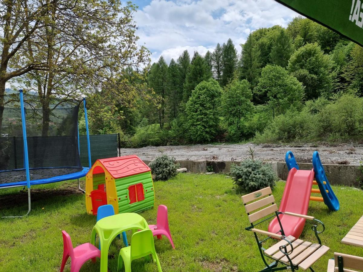 Hanul Doftana Trăisteni Exteriér fotografie