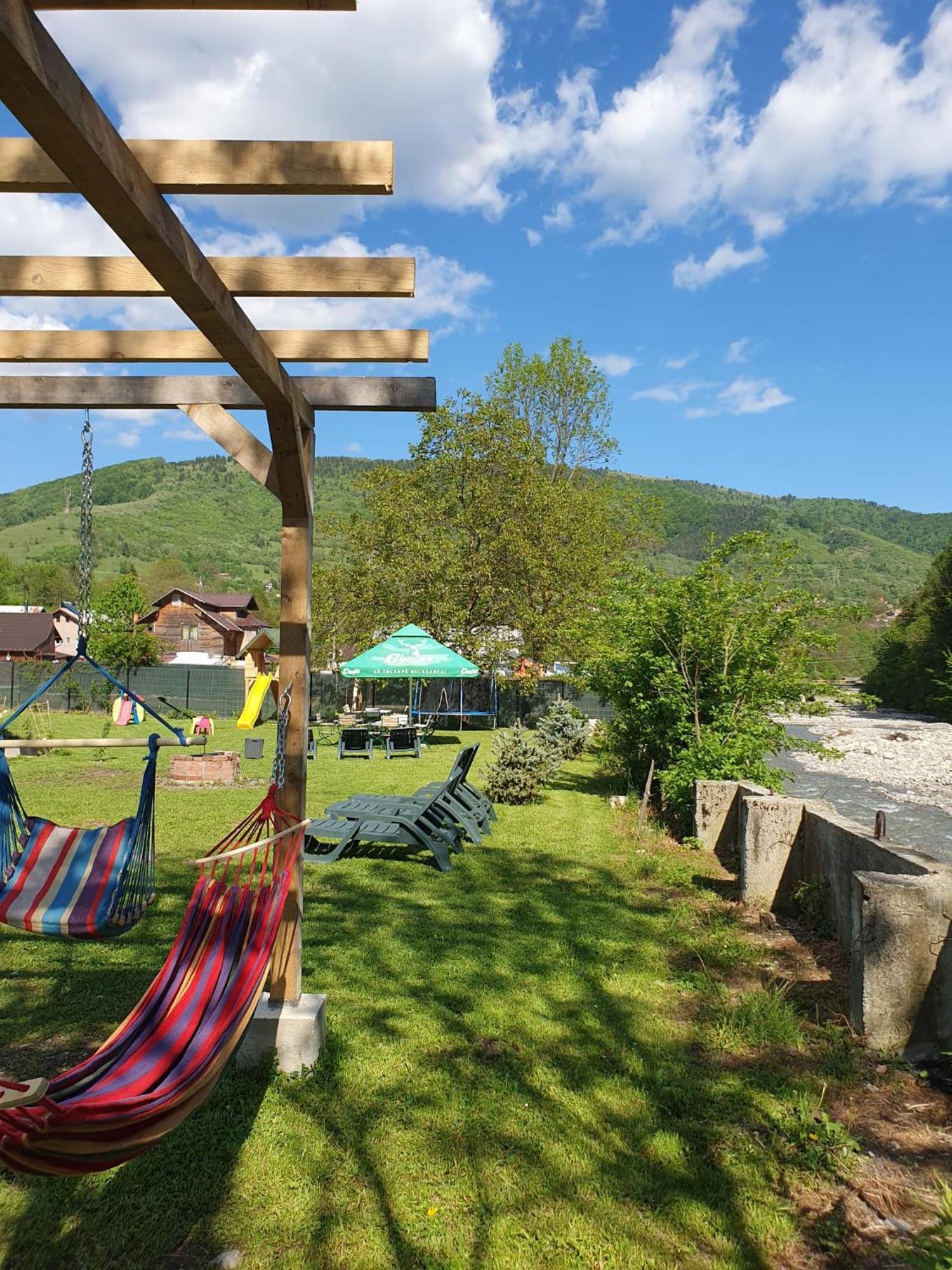 Hanul Doftana Trăisteni Exteriér fotografie